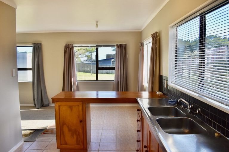 Photo of property in 17 Gawler Street, Te Horo Beach, Otaki, 5581