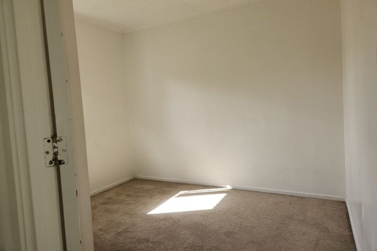 Photo of property in 11 Balwyn Place, Clendon Park, Auckland, 2103