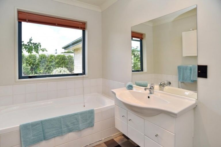 Photo of property in 10 Willowside Place, Amberley, 7410