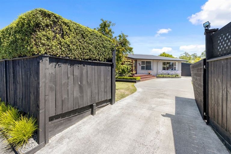 Photo of property in 39 Rossiter Avenue, Redwood, Christchurch, 8051