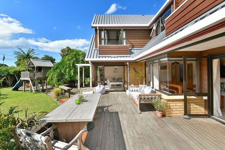 Photo of property in 48 Laurence Street, Manly, Whangaparaoa, 0930