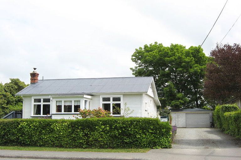 Photo of property in 71 Ayers Street, Rangiora, 7400