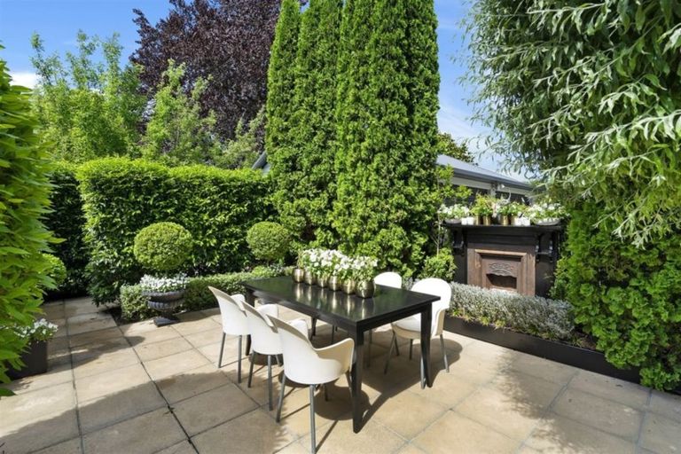 Photo of property in 34 Glandovey Road, Fendalton, Christchurch, 8052