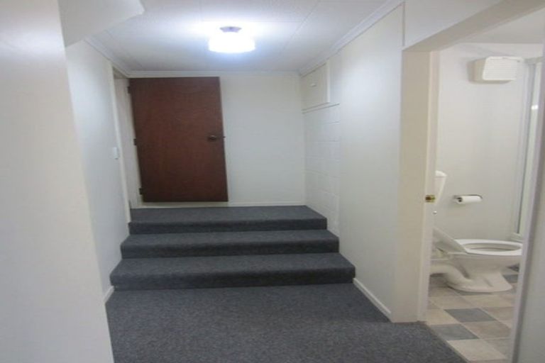 Photo of property in 66 Fyvie Avenue, Tawa, Wellington, 5028