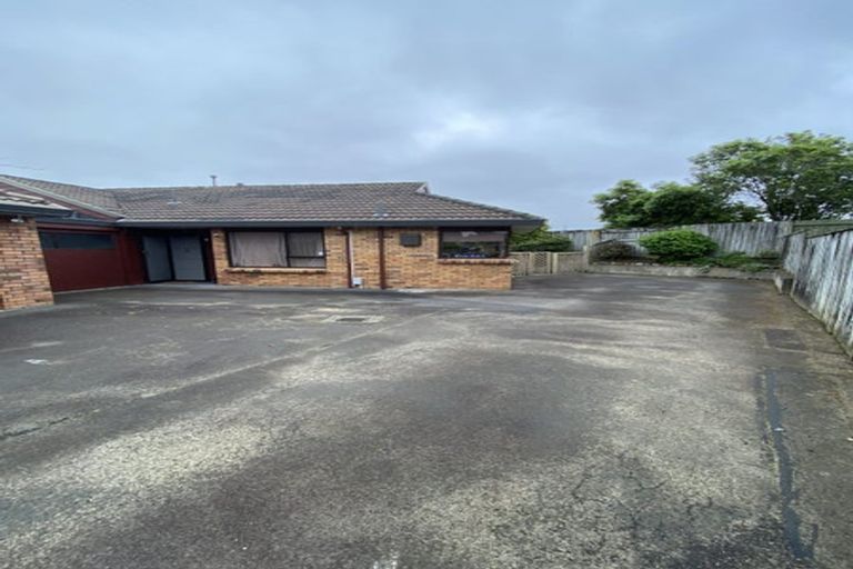 Photo of property in 2/24 Comeskey Grove, Elderslea, Upper Hutt, 5018