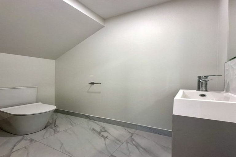 Photo of property in 32 Papai Lane, Massey, Auckland, 0614