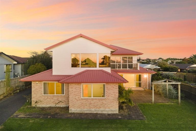 Photo of property in 21 Sheralee Place, Bucklands Beach, Auckland, 2014
