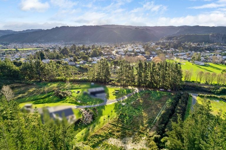 Photo of property in 20c Stroma Way, Timberlea, Upper Hutt, 5018