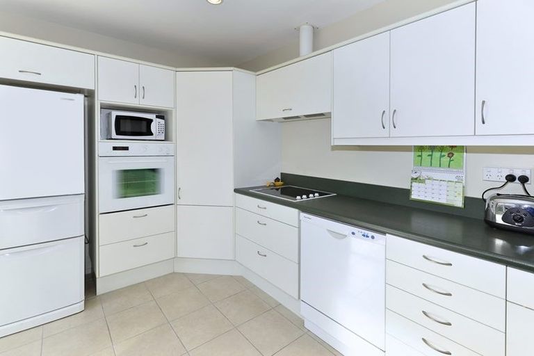 Photo of property in 27 Broadhaven Avenue, Parklands, Christchurch, 8083