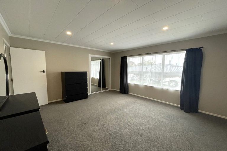 Photo of property in 27 Warkworth Grove, Bell Block, New Plymouth, 4312