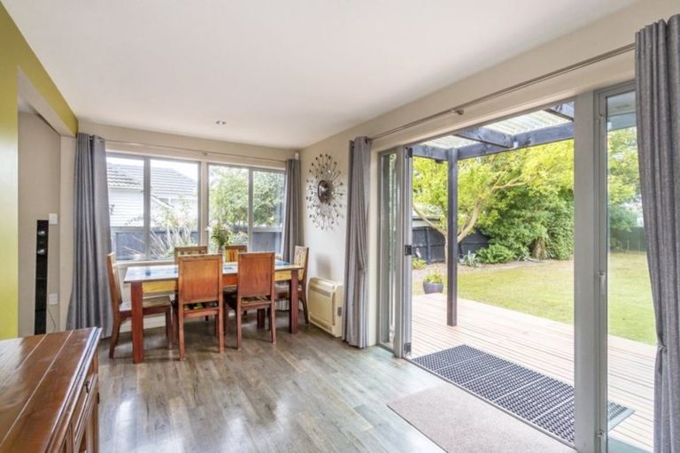 Photo of property in 28 Ngarimu Street, Avonside, Christchurch, 8061