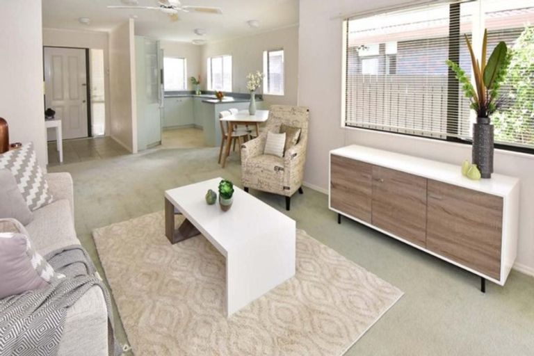 Photo of property in 11a Pine Road, Orewa, 0931