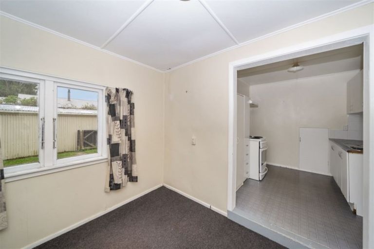Photo of property in 419 Waihi Road, Normanby, Hawera, 4614
