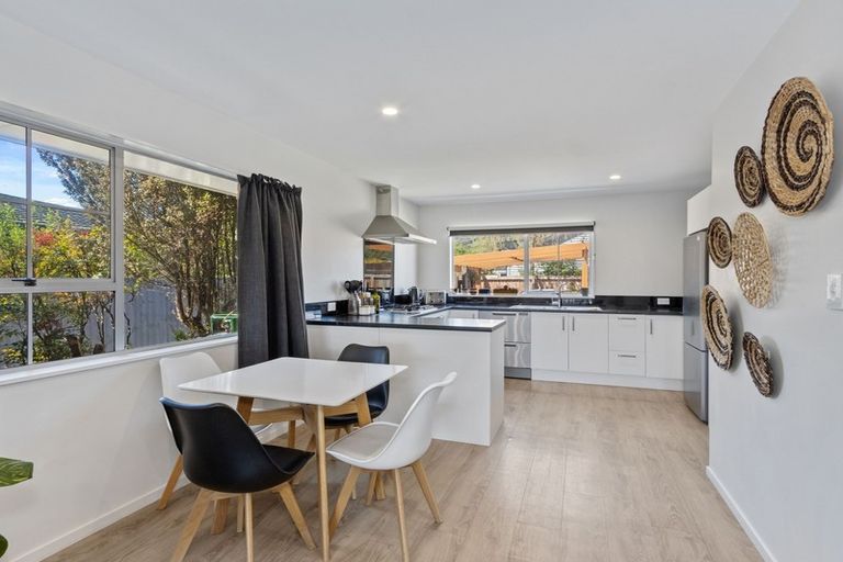 Photo of property in 24 Wades Avenue, Saint Martins, Christchurch, 8022