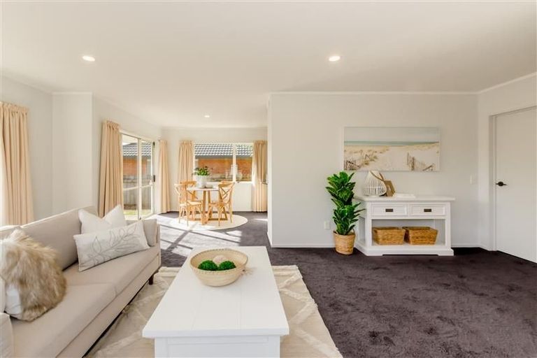 Photo of property in 1b Hemi Street, Waikanae, 5036