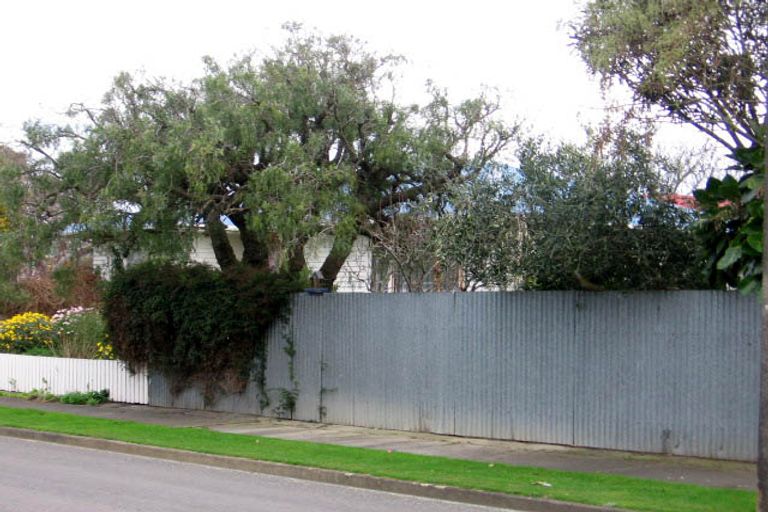 Photo of property in 1 Stoke Place, Awapuni, Palmerston North, 4412