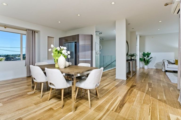 Photo of property in 8 Currey Crescent, Milford, Auckland, 0620