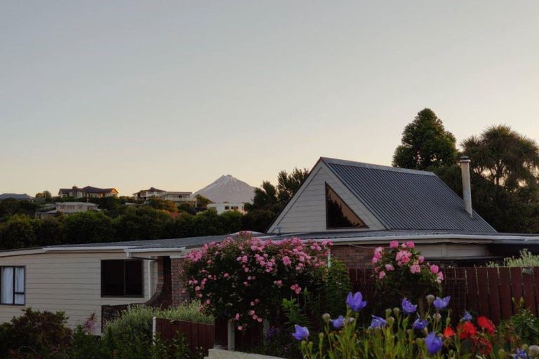 Photo of property in 179 Govett Avenue, Frankleigh Park, New Plymouth, 4310