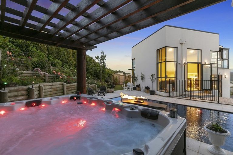 Photo of property in 23 Meadowbank Drive, Belmont, Lower Hutt, 5010