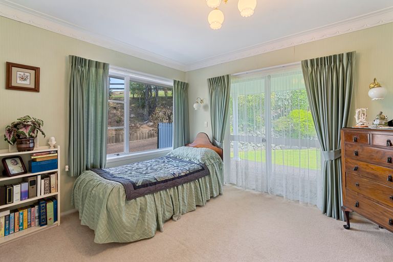 Photo of property in 34 Cherrington Road, Clevedon, Papakura, 2582