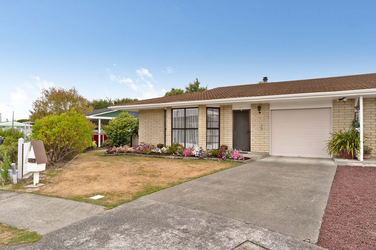 Photo of property in 32 Lowes Place, Solway, Masterton, 5810