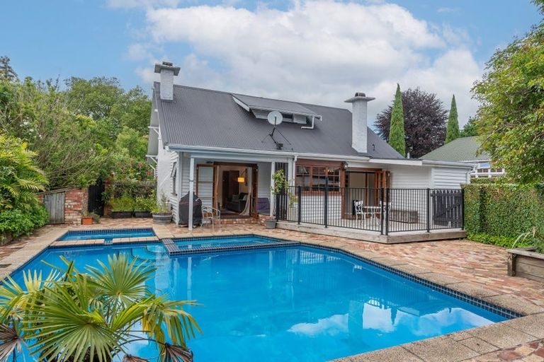 Photo of property in 8 Riro Street, Hamilton East, Hamilton, 3216