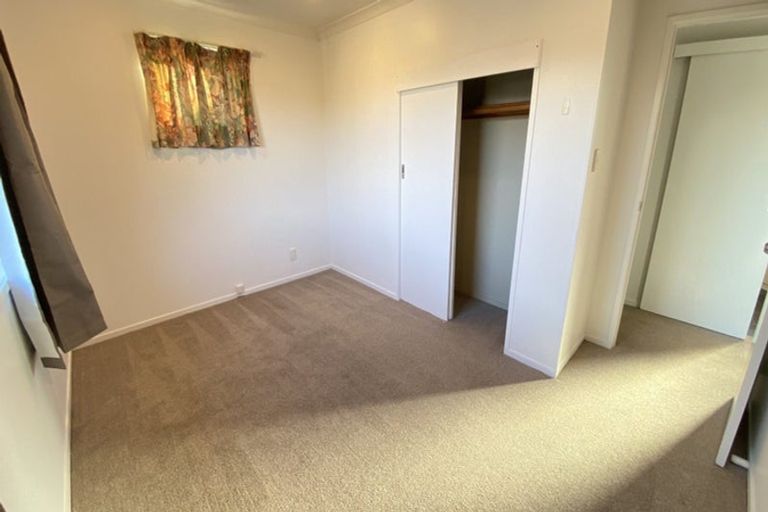 Photo of property in 3 Contessa Drive, Glenfield, Auckland, 0629