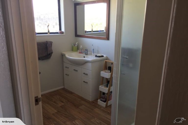 Photo of property in 14 Ngatira Place, Snells Beach, 0920