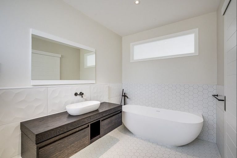 Photo of property in 24b Duart Road, Havelock North, 4130