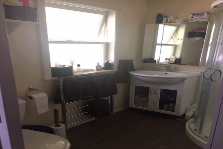 Photo of property in 369 Triangle Road, Henderson, Auckland, 0610