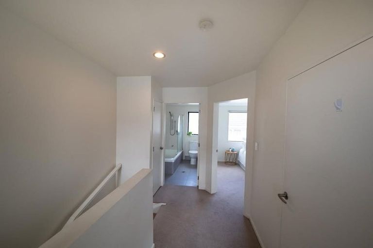 Photo of property in 11 Gordon Place, Newtown, Wellington, 6021