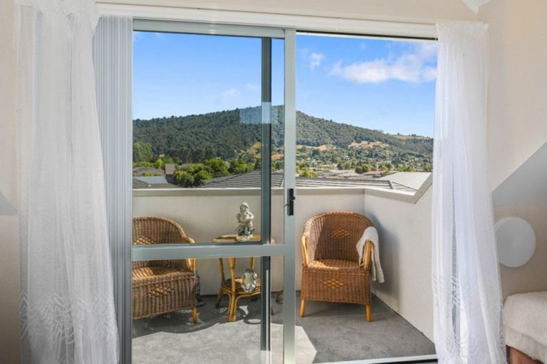 Photo of property in 25 Hoyte Place, Pukehangi, Rotorua, 3015