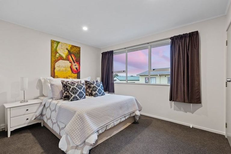 Photo of property in 9 Ohira Place, Henderson, Auckland, 0612