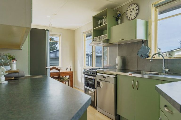 Photo of property in 11 Ireland Place, Pirimai, Napier, 4112
