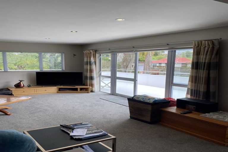 Photo of property in 1/37 Selwyn Crescent, Forrest Hill, Auckland, 0620