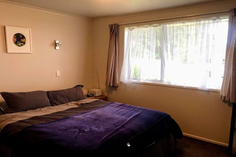 Photo of property in 3 Sandys Parade, Laingholm, Auckland, 0604