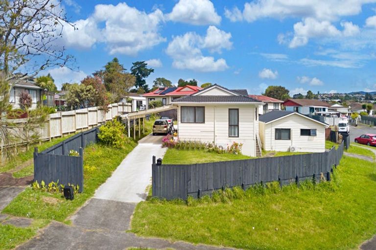 Photo of property in 4a Karepo Crescent, Ranui, Auckland, 0612