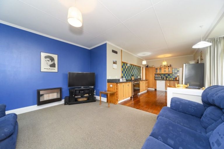 Photo of property in 28 Lyndhurst Street, Takaro, Palmerston North, 4412