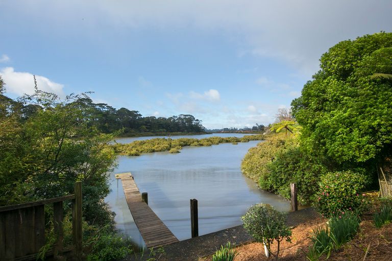 Photo of property in 33 Elliot Street, Riverhead, 0820