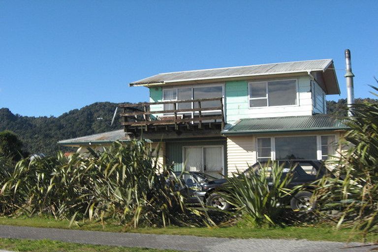 Photo of property in 56 Domett Esplanade, Cobden, Greymouth, 7802