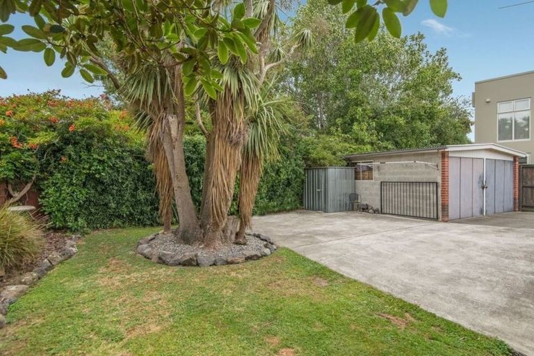Photo of property in 2/28a Clyde Road, Upper Riccarton, Christchurch, 8041