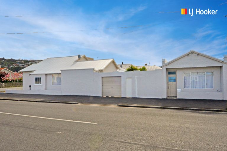 Photo of property in 122 Richardson Street, Saint Kilda, Dunedin, 9012