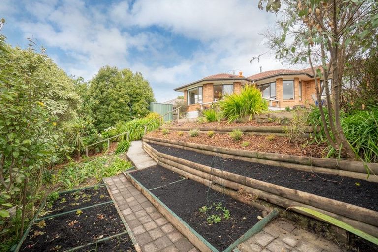 Photo of property in 143 Summerhill Drive, Fitzherbert, Palmerston North, 4410