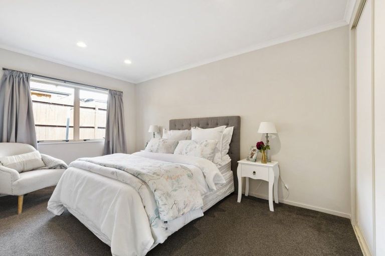 Photo of property in 37 Milson Drive, Papakura, 2110