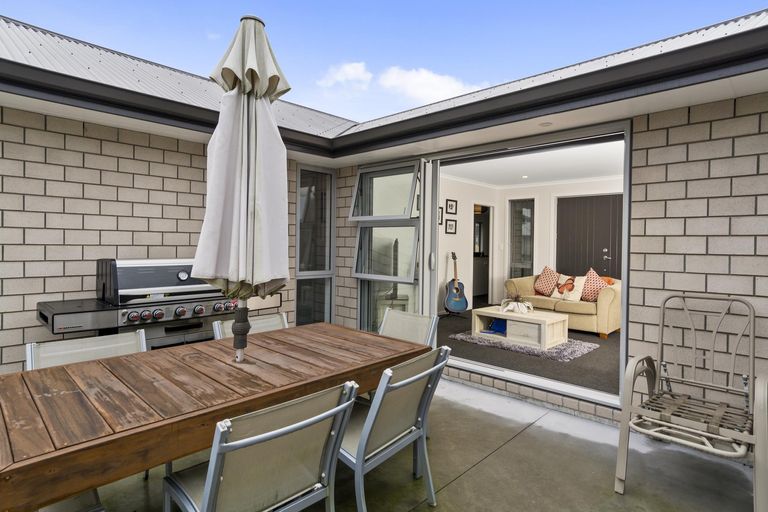 Photo of property in 95 Puhirake Crescent, Pyes Pa, Tauranga, 3112
