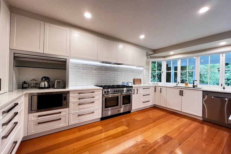 Photo of property in 25 Shoal Bay Road, Devonport, Auckland, 0624