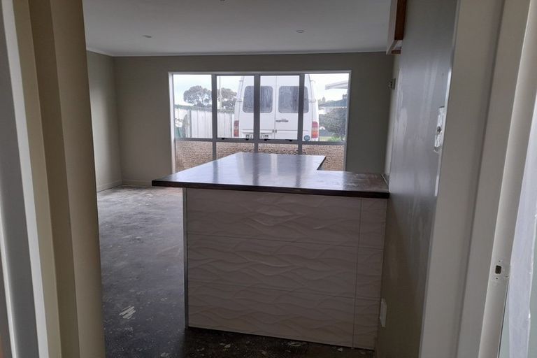 Photo of property in 4 Karyn Street, Castlecliff, Whanganui, 4501