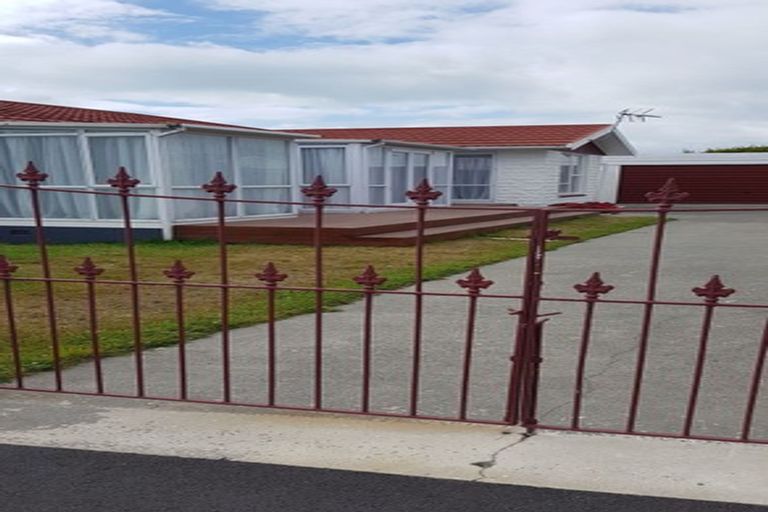 Photo of property in 12 Pandora Street, North New Brighton, Christchurch, 8083
