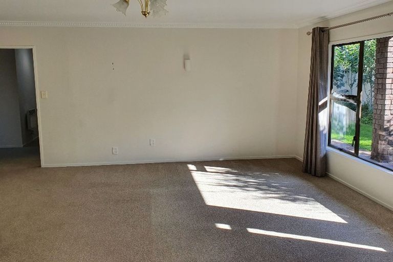 Photo of property in 8a Tamihana Avenue, Fairfield, Hamilton, 3214