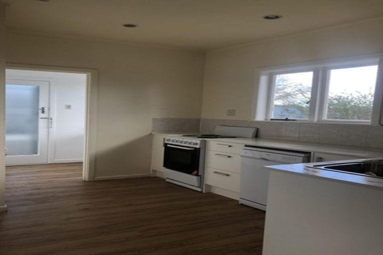 Photo of property in 131 Ocean View Road, Hillcrest, Auckland, 0627